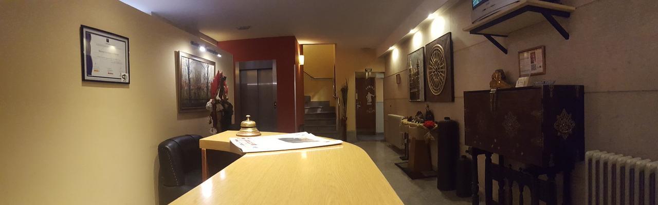 Hostal Guzman El Bueno By Gaiarooms ليون المظهر الخارجي الصورة