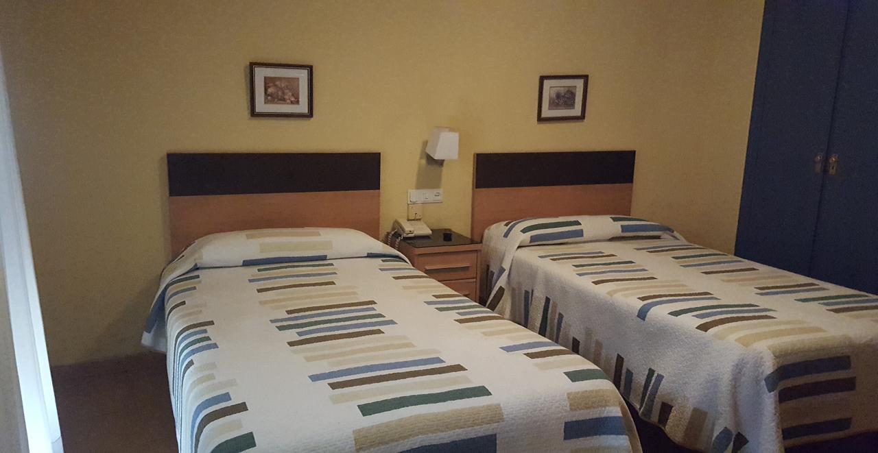 Hostal Guzman El Bueno By Gaiarooms ليون المظهر الخارجي الصورة
